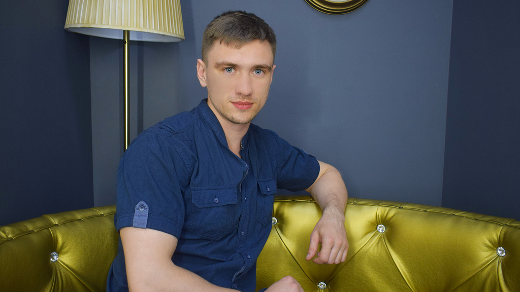 MaxDes's profile from LiveJasmin at BoysOfJasmin'