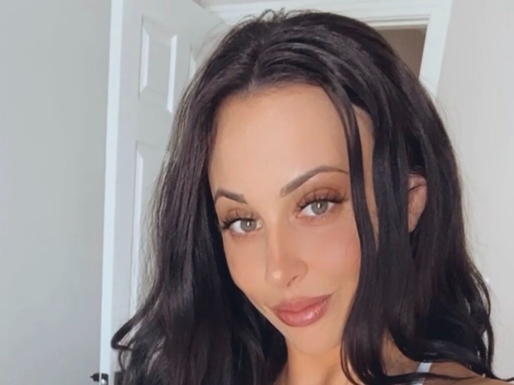 NatalyGilbert cams web webcams big tits sex