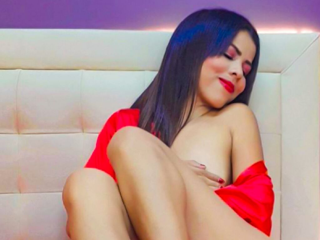 AriannaVasquez horny webcam