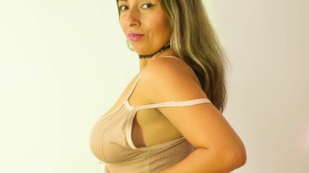  online at GirlsOfJasmin