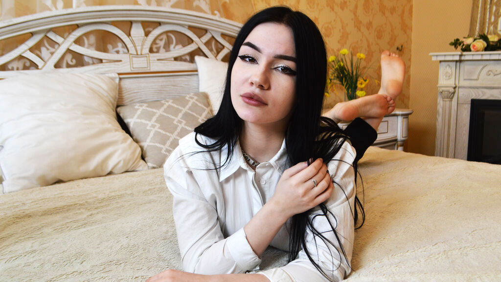 ViolaCaldwell online on GirlsOfJasmin