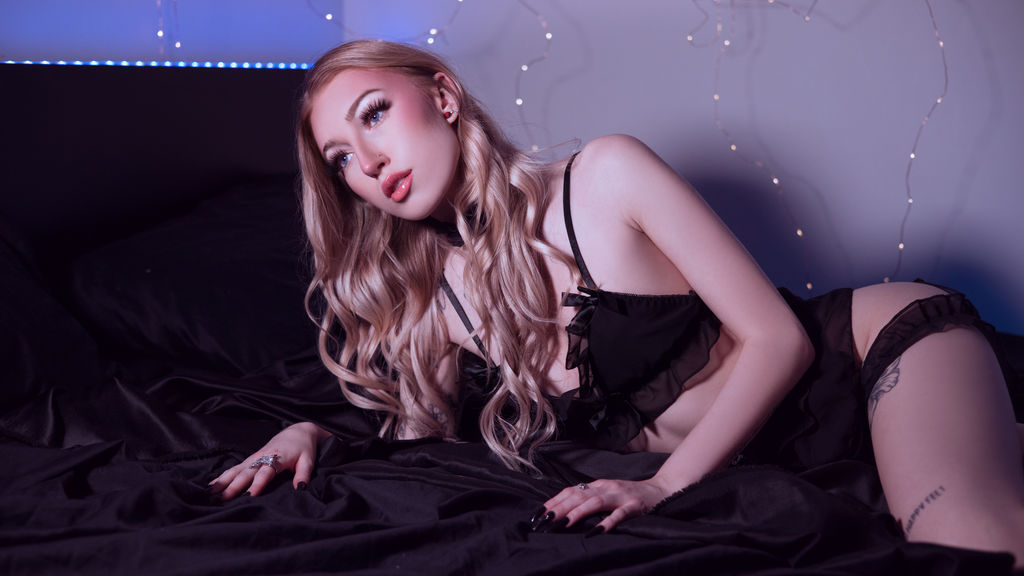  online at GirlsOfJasmin